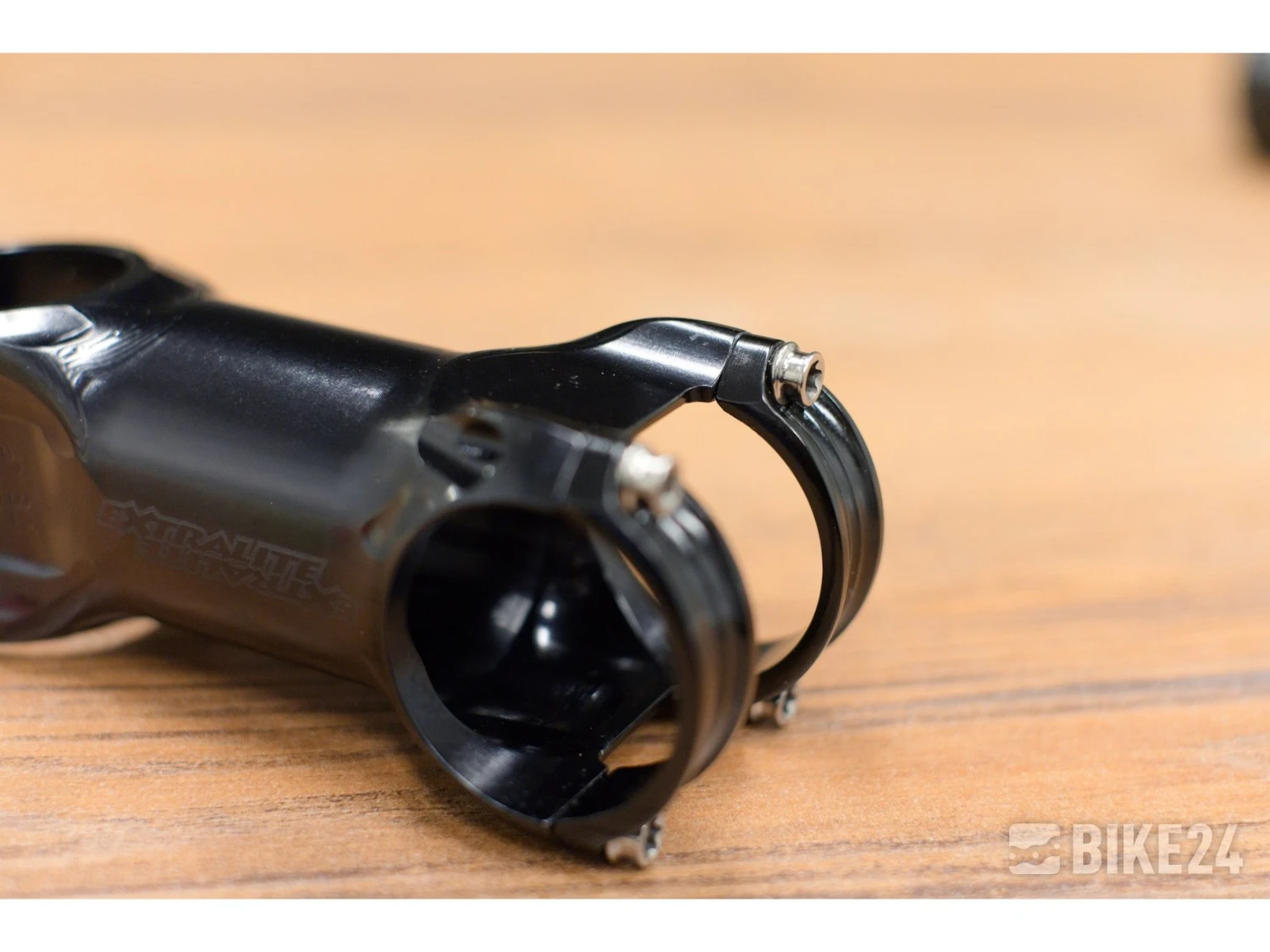 Extralite HyperStem 1 1/8" | 31.8mm - 6° - Black On Black 8 Extralite HyperStem 1 1/8" | 31.8mm - 6° - Black On Black - Afbeelding 6