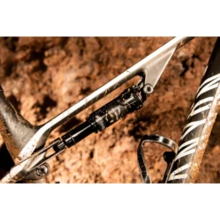 Dt-swiss DT Swiss R 232 ONE DU Remote Demper - Air | Standard 9 Dt-swiss DT Swiss R 232 ONE DU Remote Demper - Air | Standard -Rijwiel Onderdel Verkoopwinkel 368420 03 d 795118 3