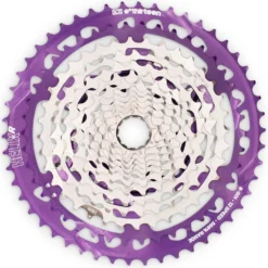 E-thirteen E*thirteen Helix Race Cassette | 12-Versnelling | 9-50 Tanden | SRAM XD - Eggplant